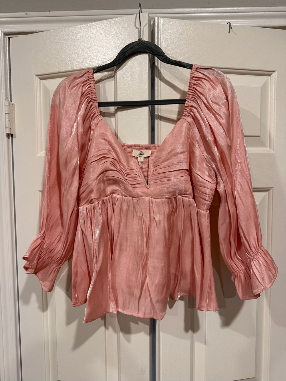 entro Shimmery Blush Pink V-Neck Peasant Tunic - Picture 2 of 9